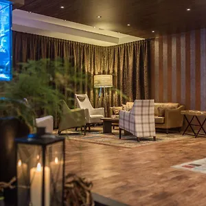 4* Hotel Peterhof